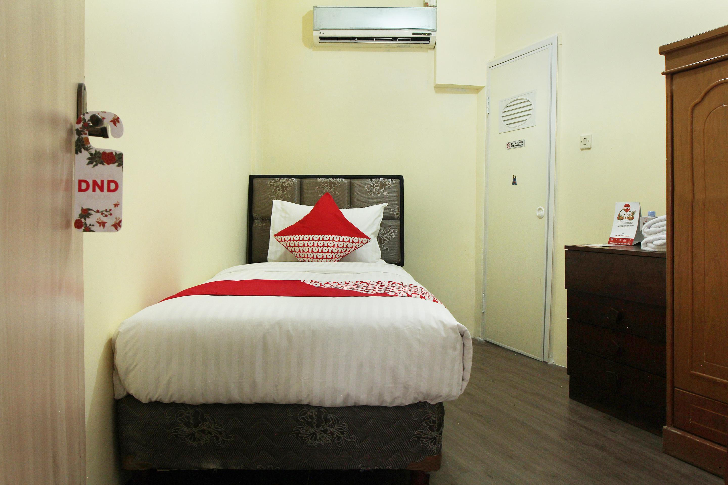 Oyo 146 Menteng Residence Jakarta Exterior photo